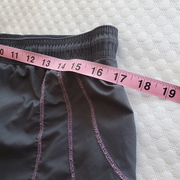 Athleta Shorts Women Large Record Time Microfiber Gray Purple Workout Run Walk L - Picture 12 of 14